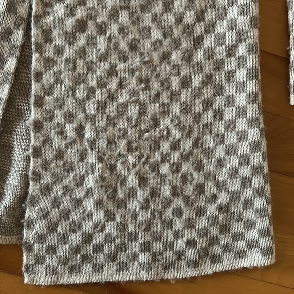 Vintage Checkered Sweater - Picture 3 of 4